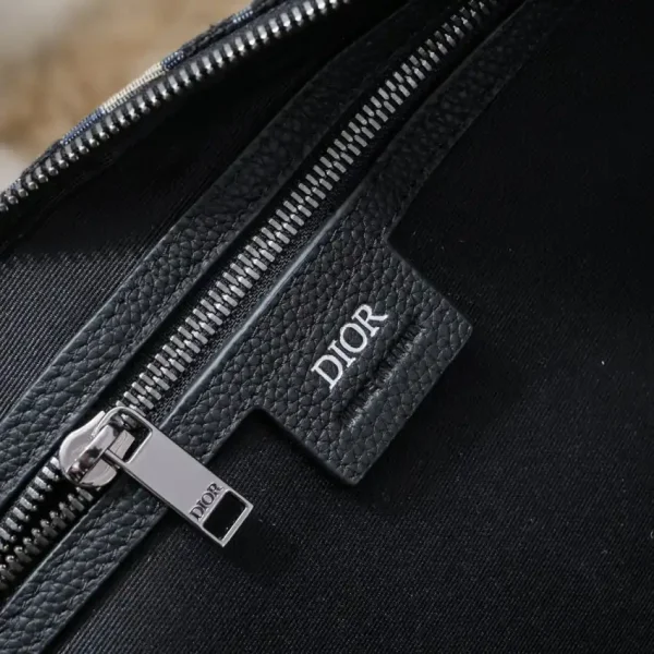 Dior Weekender 40 - Image 7