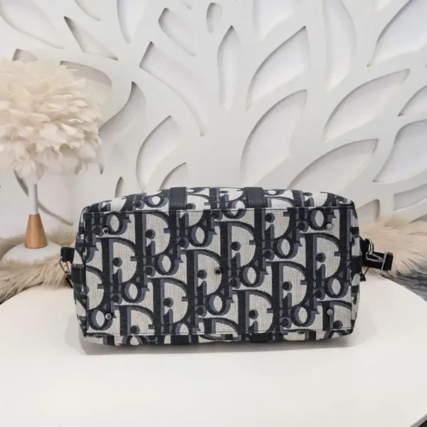 Dior Weekender 40 - Image 10