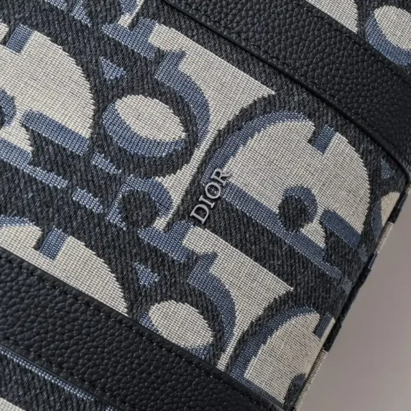Dior Weekender 40 - Image 4