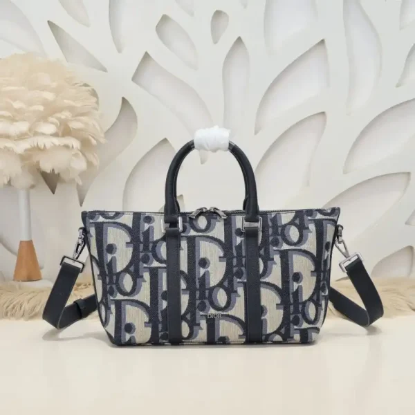 Dior Weekender 25 - Image 5