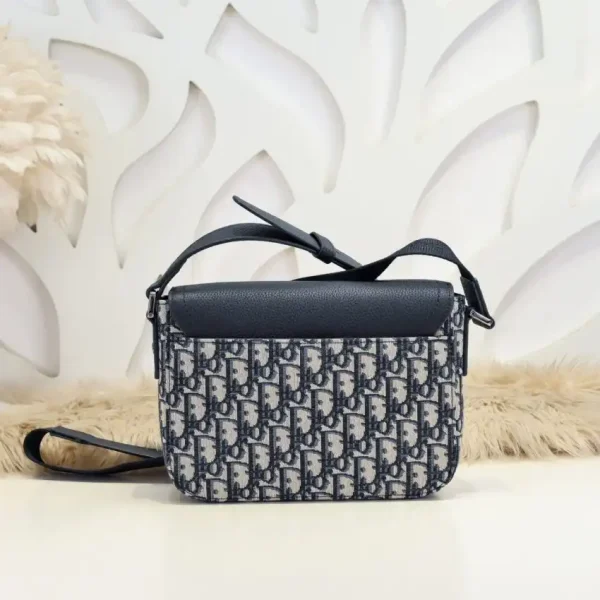 Dior Saddle Messenger Bag Oblique - Image 4