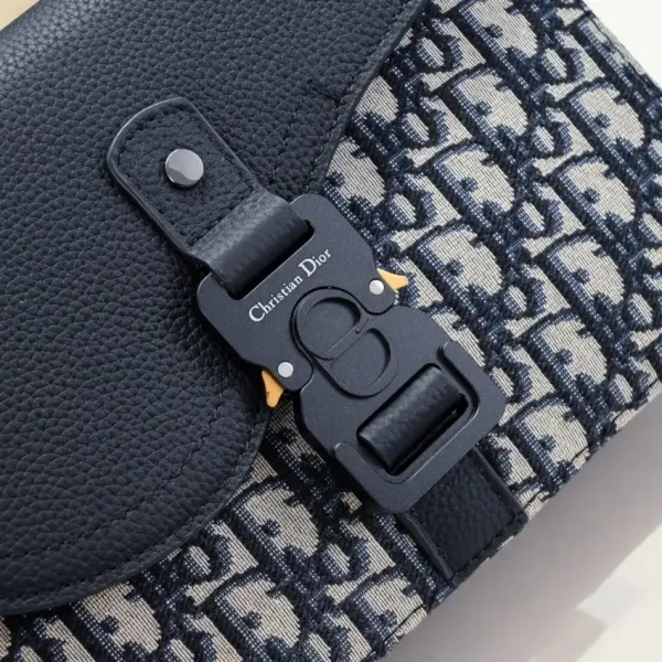 Dior Saddle Messenger Bag Oblique - Image 5