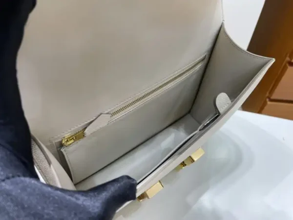Hermes Constance 24cm Creamy White - Image 2