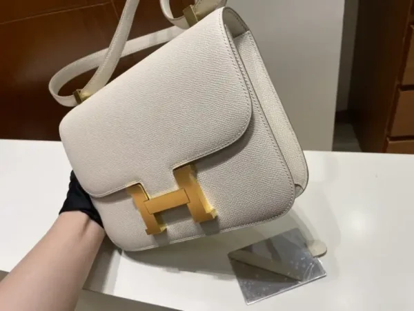 Hermes Constance 24cm Creamy White - Image 6
