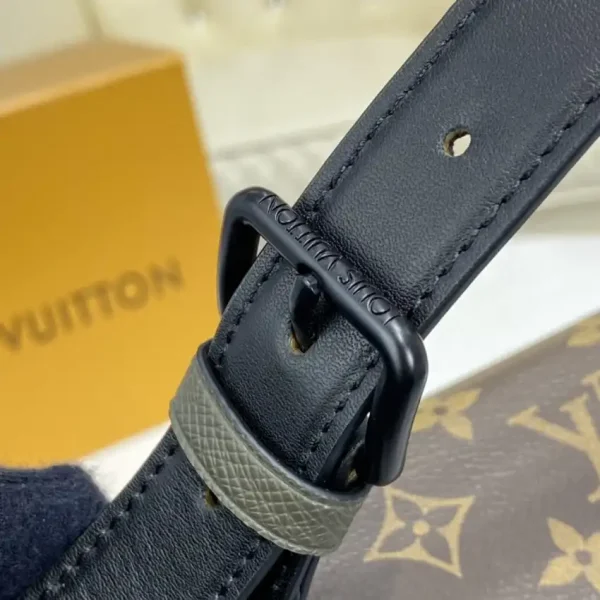 Louis Vuitton Robusto Briefcase - Image 9