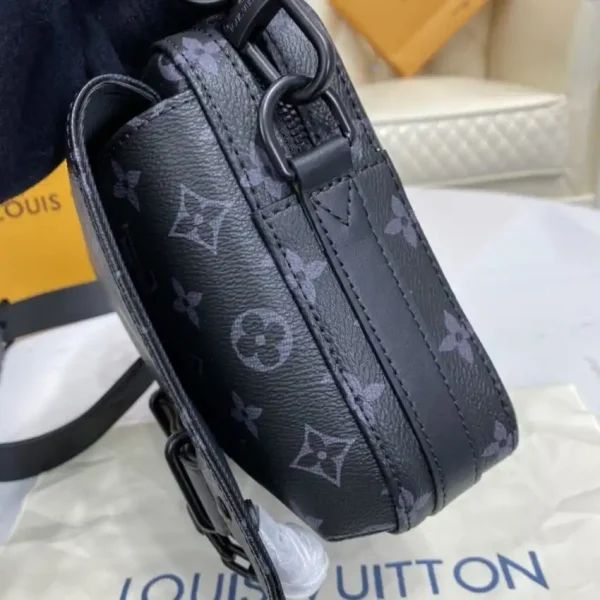 Louis Vuitton Steamer Messenger Black Canvas - Image 6