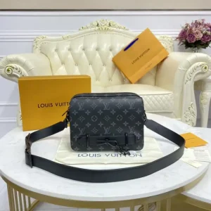 Louis Vuitton Steamer Messenger Black Canvas
