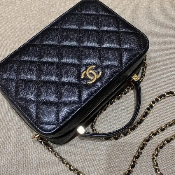CHANEL 22 Camera Bag - Image 2