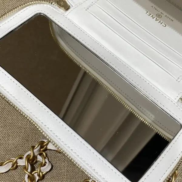 CHANEL 22S Handle Box Bag White - Image 7