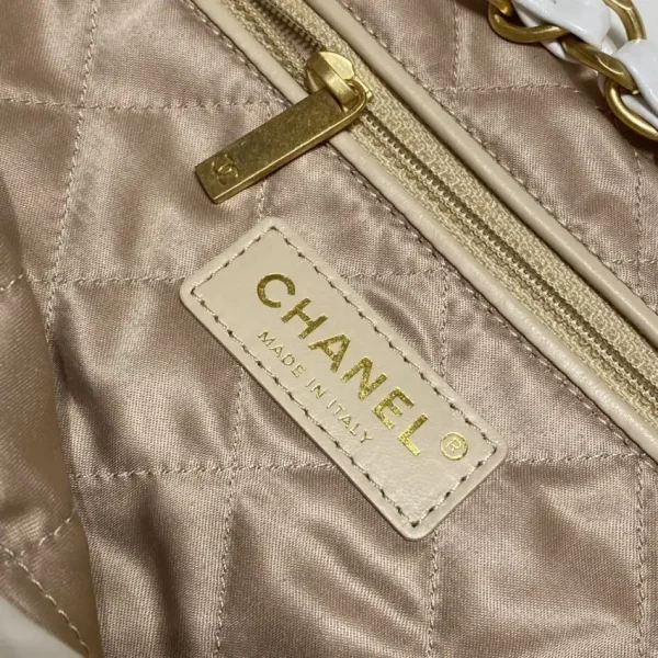 CHANEL 22 Small Handbag White - Image 5