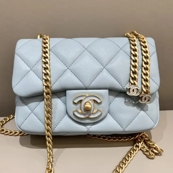 CHANEL 22P Enamel Bag Light Blue - Image 5