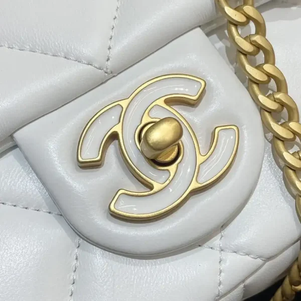 CHANEL 22P Enamel Bag White - Image 6