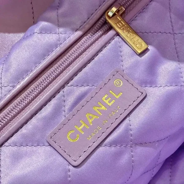 CHANEL 22 Small Handbag Purple - Image 4