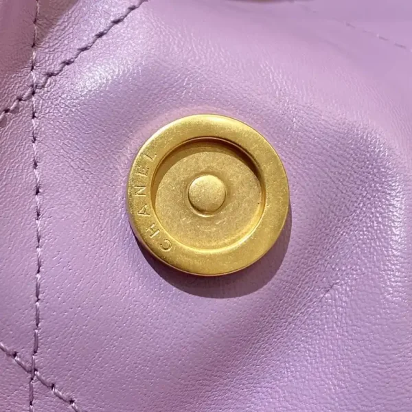 CHANEL 22 Small Handbag Purple - Image 5