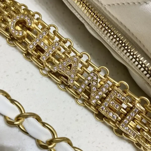 CHANEL 22s Rhinestone Hobo White - Image 3