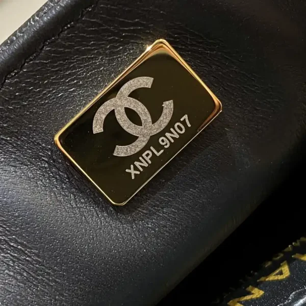 CHANEL CF 20 cm Handle Black - Image 8