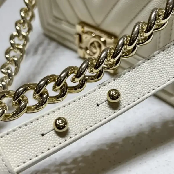 CHANEL Le Boy Small Ivory - Image 3