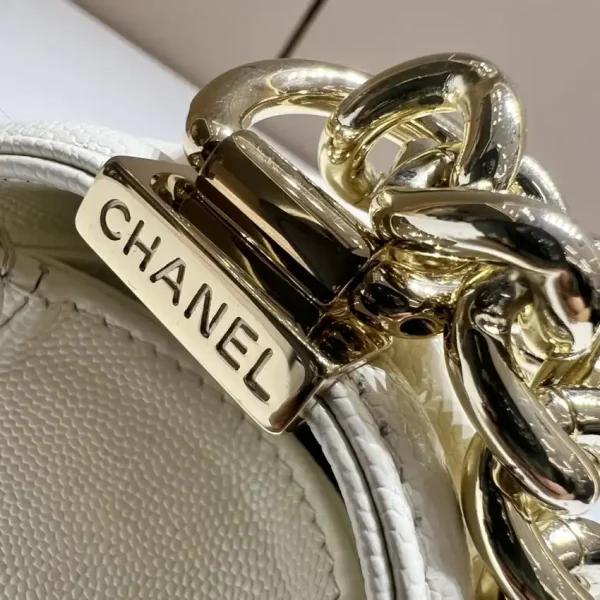 CHANEL Le Boy Small Ivory - Image 8