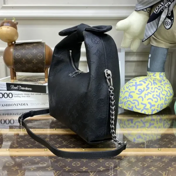 Louis Vuitton Why Knot Black - Image 4