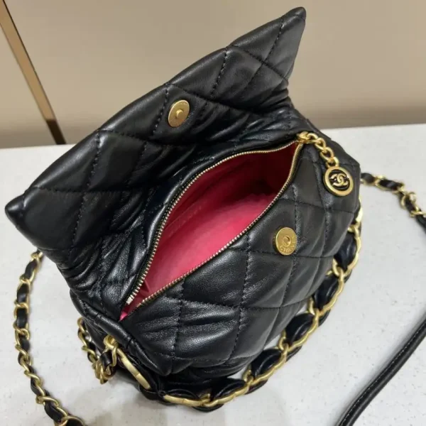 CHANEL Hobo Bag Black - Image 7