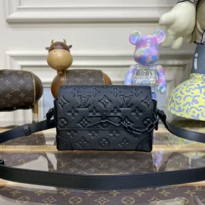 Louis Vuitton Steamer Wearable Wallet Full Black