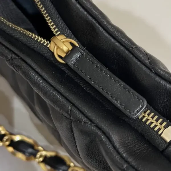CHANEL 22k Hobo Underarm Bag - Image 6
