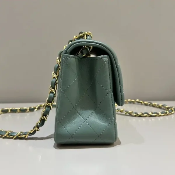 CHANEL Classic Flap 17cm Green - Image 9