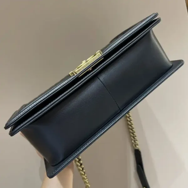 CHANEL Le Boy Large Black - Image 2
