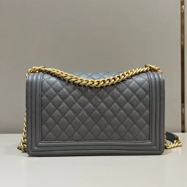CHANEL Le Boy Large Grey - Image 3