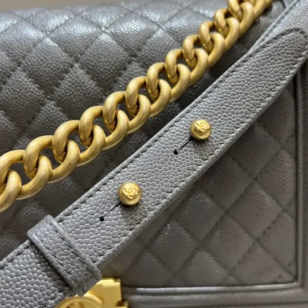 CHANEL Le Boy Large Grey - Image 9