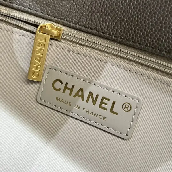 CHANEL Le Boy Large Grey - Image 2