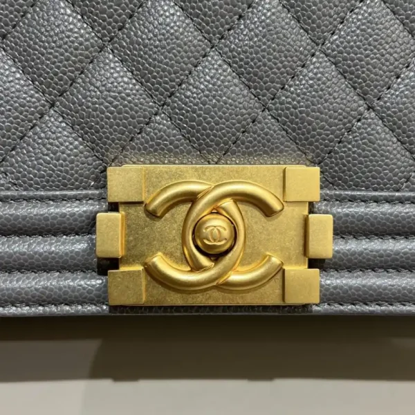CHANEL Le Boy Large Grey - Image 5
