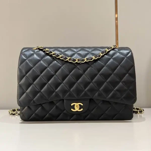 CHANEL Classic Flap 33cm Maxi