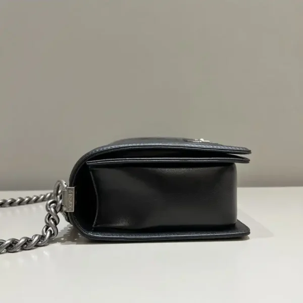 CHANEL Le Boy Large Black Silver - Image 3