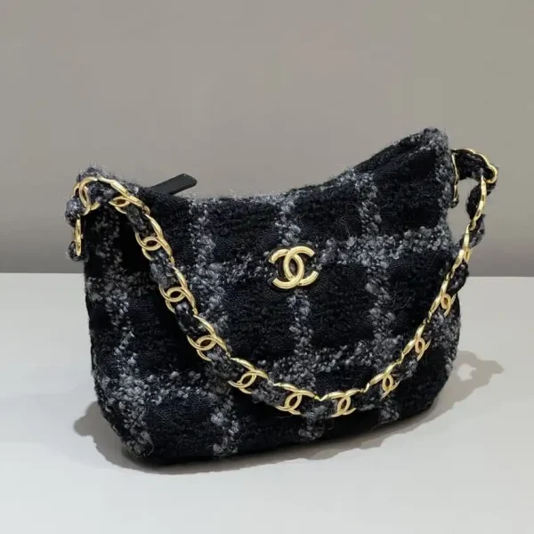 CHANEL 22k Woolen Hobo - Image 3