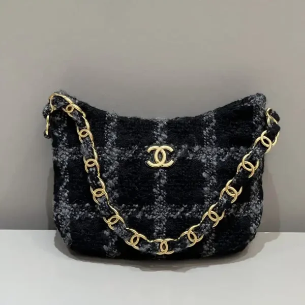 CHANEL 22k Woolen Hobo - Image 10