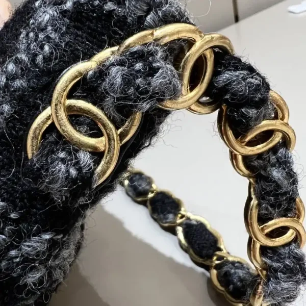 CHANEL 22k Woolen Hobo - Image 12