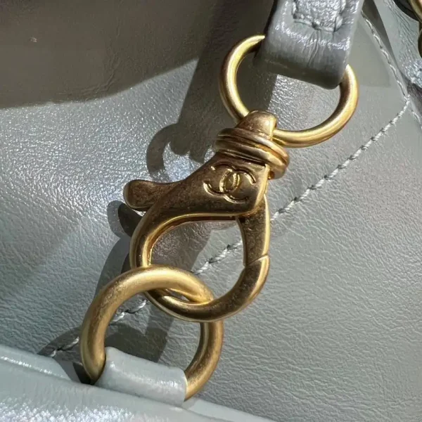 CHANEL 22 Small Handbag Mint Green - Image 4