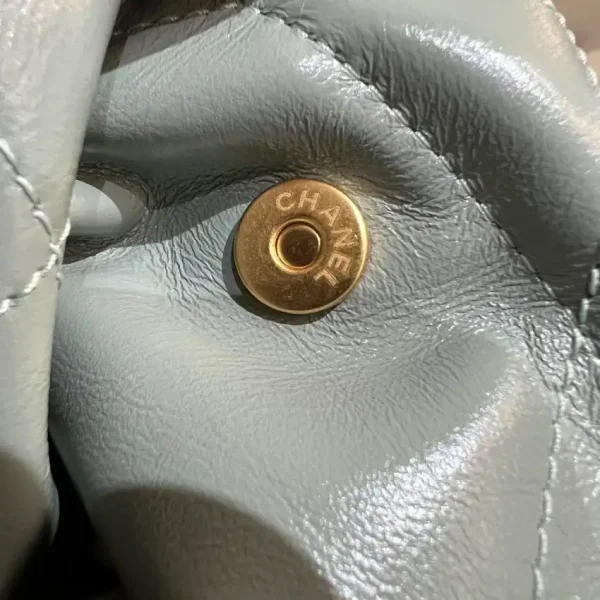 CHANEL 22 Small Handbag Mint Green - Image 8