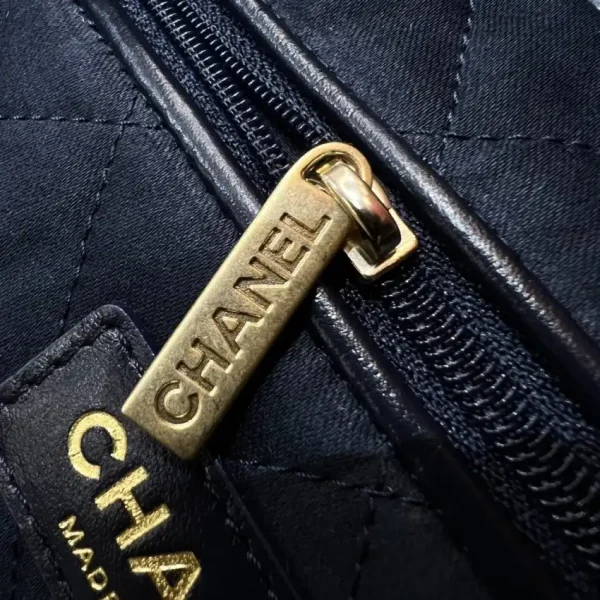 CHANEL 22 Small Handbag Dark Blue - Image 5