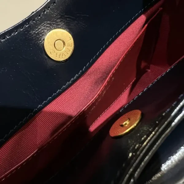 CHANEL Hobo Small Dark Blue - Image 3