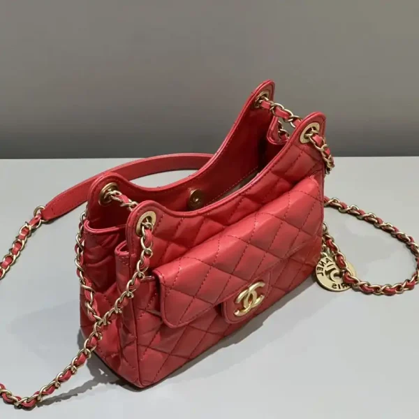 CHANEL Hobo Small Red - Image 3