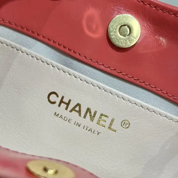 CHANEL Hobo Small Red - Image 6