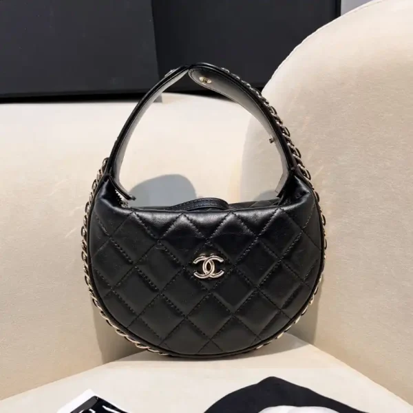CHANEL 23c Pouch - Image 2