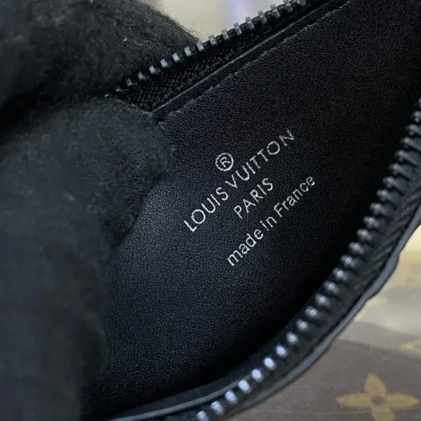Louis Vuitton Gaston Wearable Wallet Black - Image 5