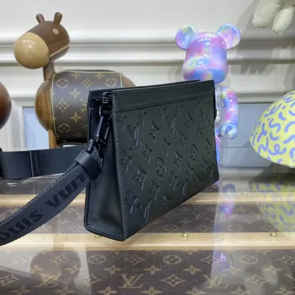 Louis Vuitton Gaston Wearable Wallet Black - Image 7