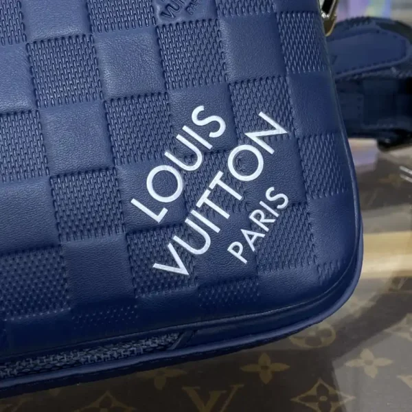 Louis Vuitton Trio Messenger Blue Grid - Image 4