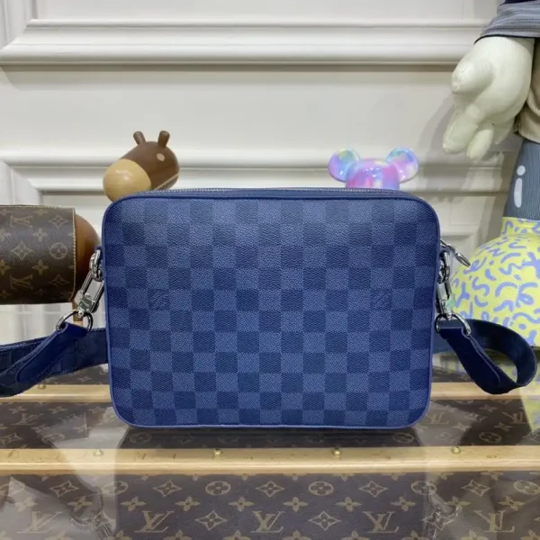 Louis Vuitton Trio Messenger Blue Grid - Image 6