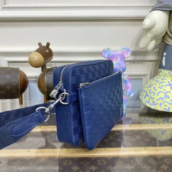Louis Vuitton Trio Messenger Blue Grid - Image 8