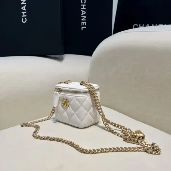 CHANEL 23P Heart Lipstick Bag White - Image 2